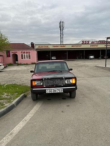 niva yan guzguler: VAZ (LADA) 2107: 1.6 l | 2006 il 98000 km Sedan — 1