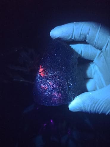 ceki daşlari: Kolleksiyacıların Diqqətinə! Ruby + Pyrite 😍💎 Nadir Təbii mineral — 8