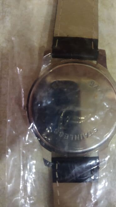 gümüş qolbaqlar qadin üçün: Təzədir. Qola yazılmayıb. Mexanizmdir. Doldurulma ilə işləyir. Hədiyyə — 2