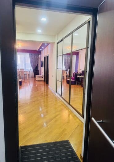 Qarajlar: Qarayev metrosunun düz yanı, Panda Kids-in arxasında 2 otaqlı studio — 1