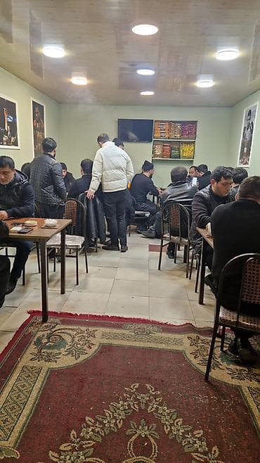 goycayda evlər: Şəhərin mərkəzinə yaxın yerləşən çay evi kimi işləmiş obyekt icarəyə — 3