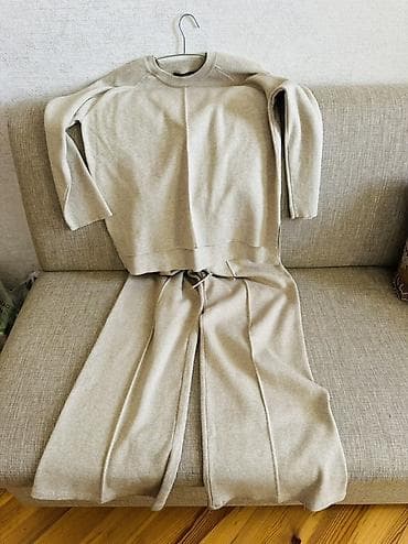 svitir: İdman dəsti, Yves Saint Laurent, rəng - Bej — 3