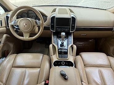 Porsche Cayenne: 3.6 l | 2013 il 148000 km Ofrouder/SUV
