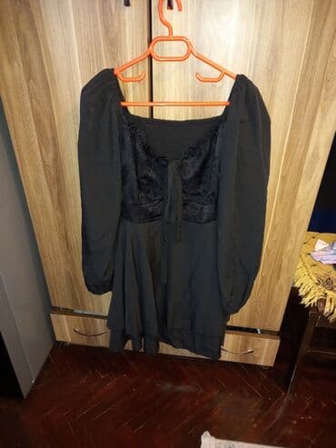 женские дутые спортивные костюмы: Qadın geyimləri dəsti - Qara uzun şişmə palto: Kapüşonlu — 2