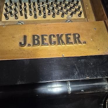 Royallar: Royal, Akustik, İşlənmiş, Ünvandan götürmə — 2