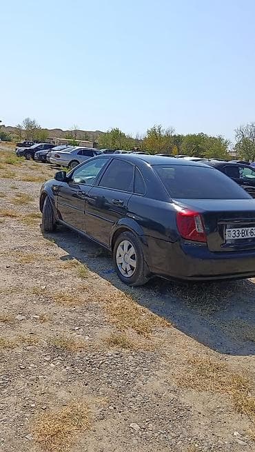 opel astra haş: Chevrolet Lacetti: 1.5 l | Sedan — 8