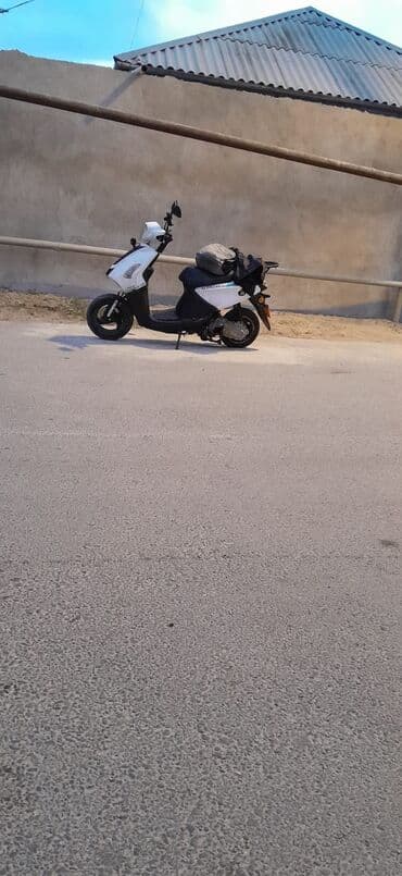 купить мопед в кредит: Ağ rəngli şəhər skuterı real alıcıya endirim olacaq bir iki xırda para — 2