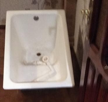 Двери и комплектующие: Cuqun vanna yaxsi vezyetdedir
ölcusu:106×71 — 1