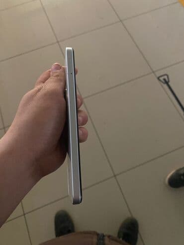 Tecno Spark 2, 128 GB, rəng - Ağ, Sensor, Barmaq izi, İki sim kartlı — 4