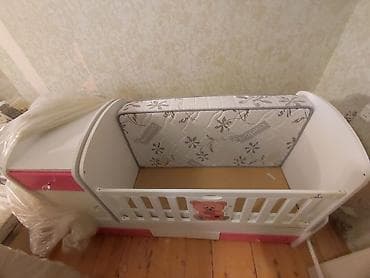 interturan mebel: Uşaq beşiyi – yan dolablı və aşağı çekmecəli model - Rəng: ağ və — 4
