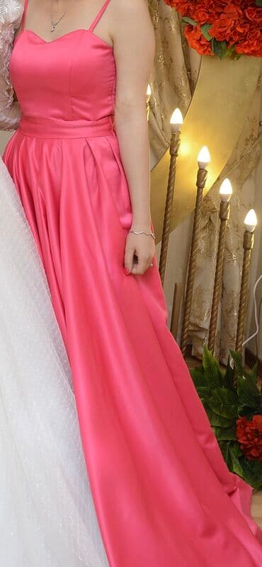 платья на прокат в баку: 90azn.1defe geyinilib.38-40bedene uygundur.tıkilmedir.Unvan — 2