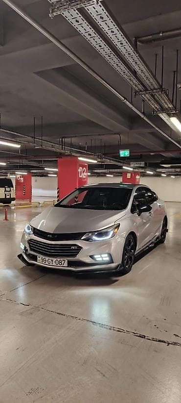 disk teker satisi: Chevrolet Cruze RS – sport paketli sedan Xüsusiyyətlər: - Korpus — 1