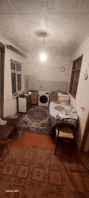 kiraye ev verilir: Kirayə verilir: 2 otaqlı, mebellı həyət evi - Plan: geniş yataq otağı — 1