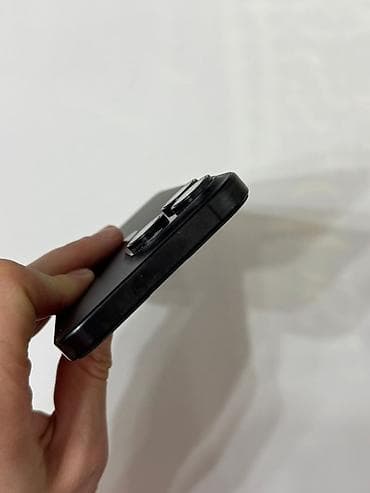 macbook pro 2017: IPhone 15 Pro Max, 256 GB, Qara, Simsiz şarj — 8