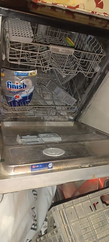 lg v10: Посудомойка LG, Полногабаритная (60 см), Встраиваемая — 2