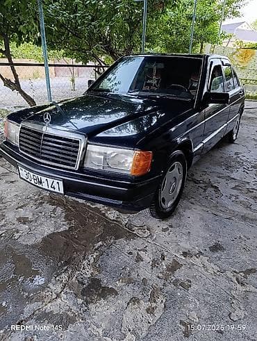 w124 arxa stop: Mercedes-Benz 190: 2 l | 1990 il Sedan — 3