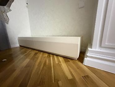 Ağ rəngli minimal TV tumbası və saxlama modulu - Dizayn: Sadə, modern