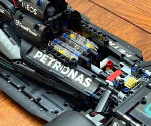 Qrammofon və patefonlar: LEGO Technic Formula 1 modelləri – detallı yığma setləri - — 6