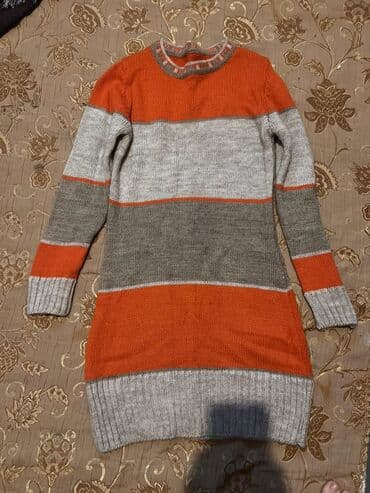 Куртки: Qadin ucun uzun qalin kofta cox az geyinilib ler ikisi biryerde 10 azn — 1