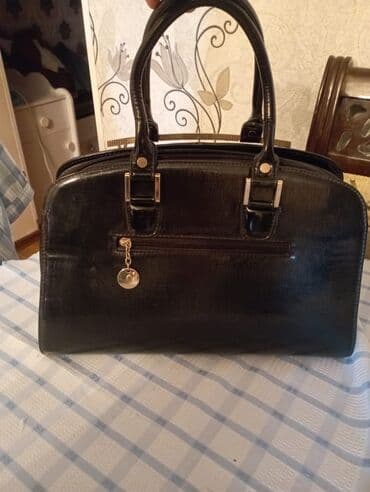 Sumka hediyye alinib hec istifade olunmayib,turk malidi