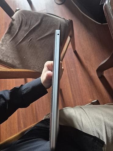Apple MacBook M1 8 GB ram 256 hafıza. Türkiye'de hala garantisi devam — 3