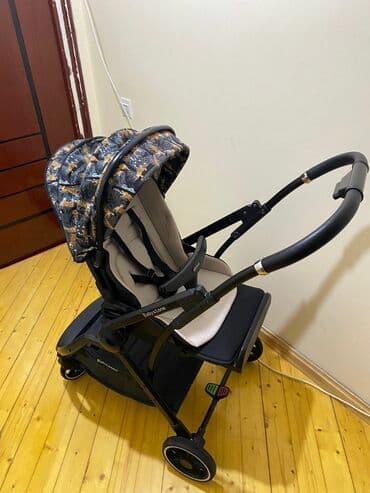 məktəbli şalvarı qız ucun: Klassik gəzinti arabası, İşlənmiş, Ünvandan götürmə — 1