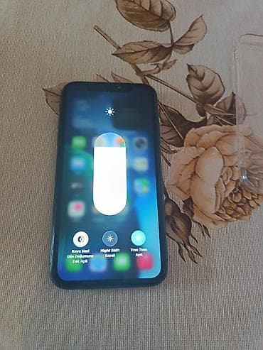 sense 5 htc one v: IPhone 11, Черный, Face ID — 5