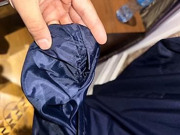 topdan geyim: Real Madrid küləkkeçirməz yüngül jaket - Rəng: tünd göy, çiyinlərdə — 2