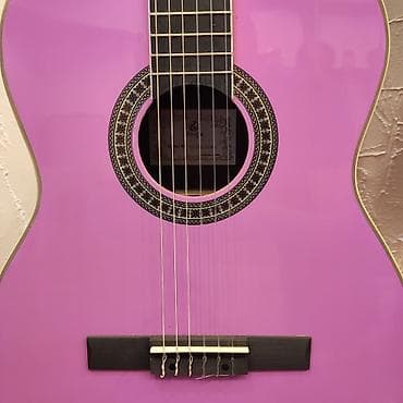 Klassik gitara
EC-350 YN
Ölçü:4/4
Çanta hədiyyə — 5