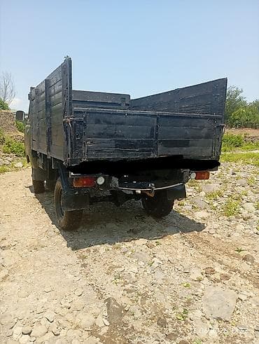 pikab ij oda: UAZ yük maşını – taxta bortlu qoşqulu platforma - Korpus: UAZ — 3