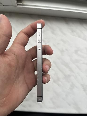 IPhone SE, 32 GB, Space Gray, Barmaq izi — 4