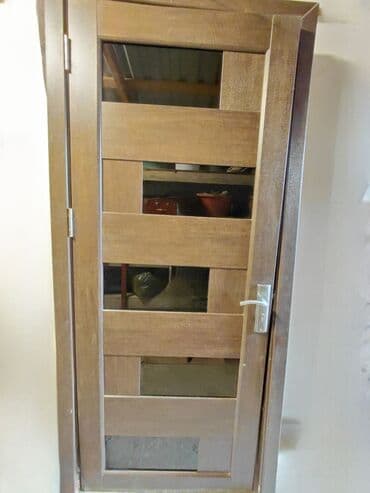 taxda qapı: Taxta qapı – şüşəli dizayn - Material: massiv taxta karkas, qalın — 1