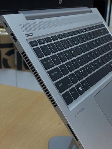 probook: HP ProBook noutbuku Xüsusiyyətlər: - Ekran: 14" mat panel (Full HD — 2