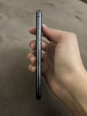 iphone xl: IPhone Xs, 64 GB, Space Gray, Face ID — 6