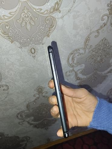 iphone 7 plas: IPhone 7, Qara, Qırıq — 5