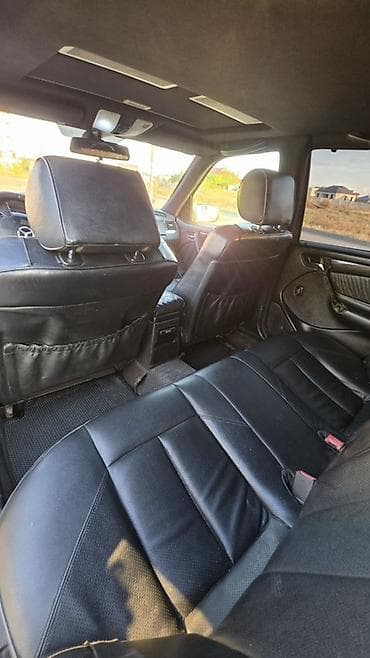 ford transit 5 1: Mercedes-Benz C 240: 3.7 l | 1999 il Sedan — 6