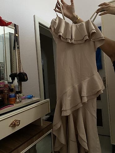 Paltolar: 20 azn geyinilmib 38-40 razmer qabagi aciq — 2