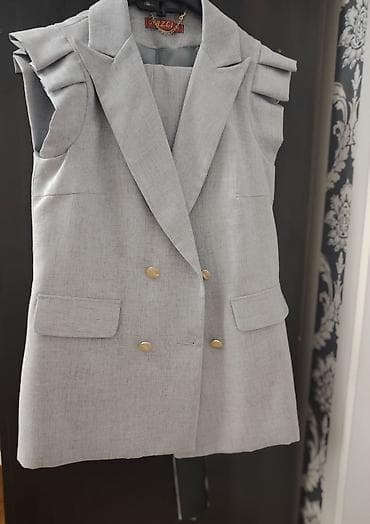 Qadınlar üçün iki hissəli dəst – jilet və ətək - Rəng: açıq boz