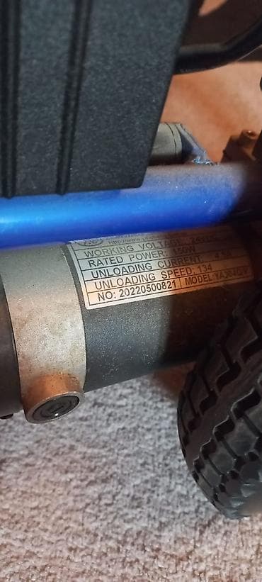 Tibbi geyim: Elektrik əlil arabası - Rəng: mavi karkas, qara qoltuqaltılar və ayaq — 4