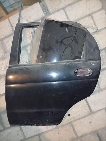 disk r15 4 bolt: Daewoo Matiz üçün avtomobil qapıları. Rəng: qara. Şüşələri — 2