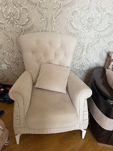 klasik divan: Razenni firmasina mexsus klassik dizaynlı yumşaq mebel dəstidir kocle — 2