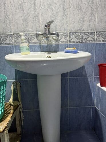 Duş şlanqları: Deyisdiririk deye satiriq, qirigi ve catlaqi yoxdur . Hamam üçün — 1