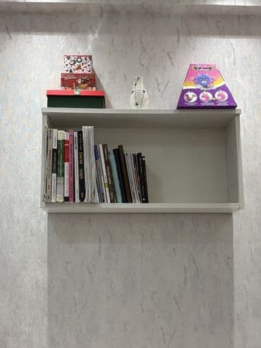 Lixiang: Yazı masası ve kitab refi dest halında 75azn — 3