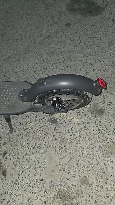 электро самокат купить в баку: Elektirik sukuter xiomi kantakdan alinib arginaldi oxsarlara sef — 3