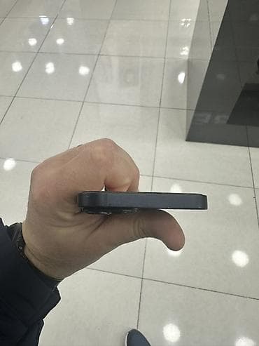ikinci el ventilyator: IPhone 14, 128 GB, Qara — 6