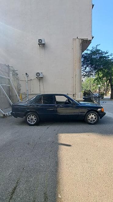 Продажа авто: Mercedes-Benz 190: 2.3 л | 1993 г. Седан — 4