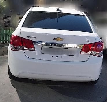 cruz radiator: Chevrolet Cruze sedan – ağ rəng, şəhər və magistral üçün rahat və — 7