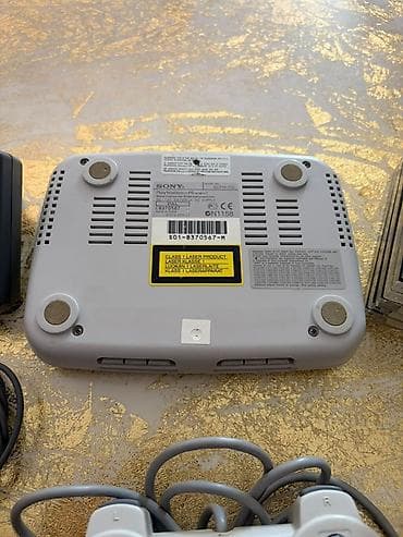 plesteyşin: Sony PlayStation (PS One) oyun konsolu Heç bir problemi yoxdu diskləri — 3