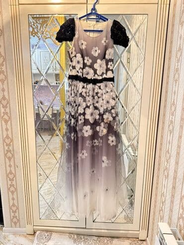 Toy paltarları və aksesuarları: İki fərqli qadın paltarı dəsti 1) Qara krujeva üstlü, aşağı hissəsi — 8