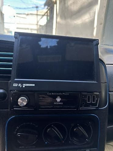 samsung j2 (2018): Maqnitol, AUX — 1